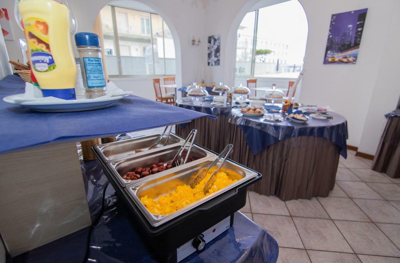 Hotel Napoleon Riccione Eksteriør billede