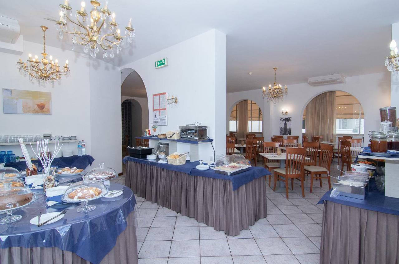 Hotel Napoleon Riccione Eksteriør billede