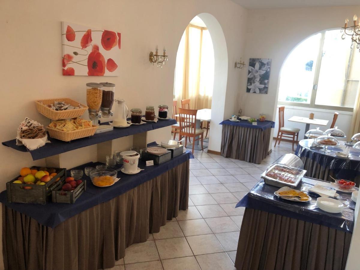 Hotel Napoleon Riccione Eksteriør billede
